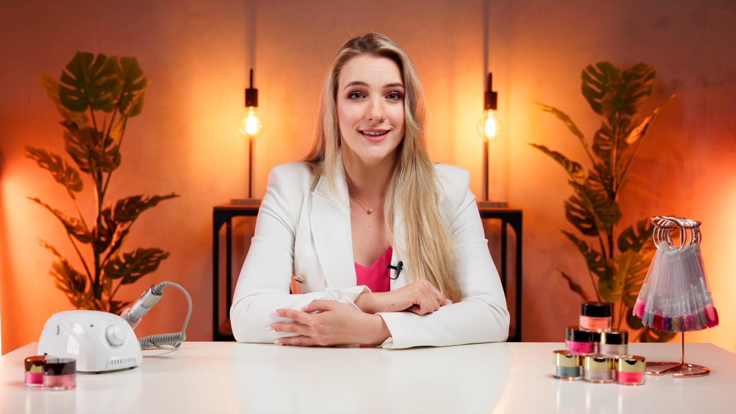 Manicure tytanowy – kolor + french